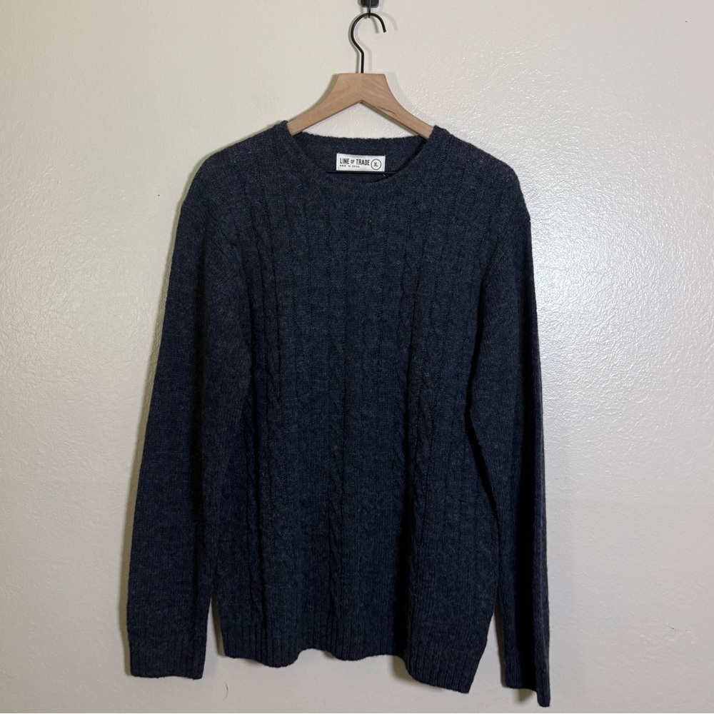 Line of Trade Shetland Wool Cable Knit Sweater‎